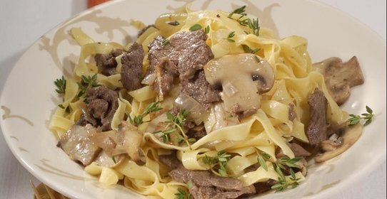 Феттучине с мясным соусом