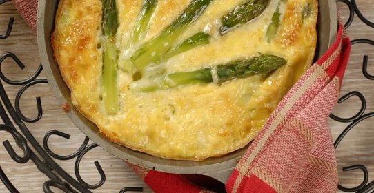 Омлет со спаржей