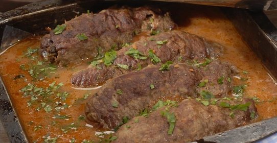 Рулетики из говядины с острой начинкой