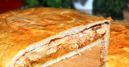 Пирог с капустой и рыбой