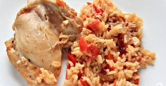 Курица с чипотл и рисом