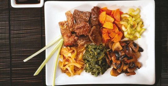 Говядина с овощами в японском стиле