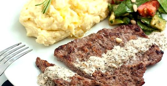 Отбивные из телятины со сливочным соусом