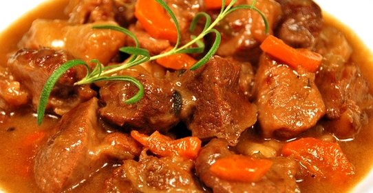 Говядина, тушеная в мультиварке