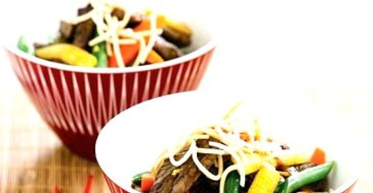 Говядина с лапшой