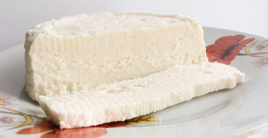 Шашлык из курицы, маринованной в кислых яблоках и алыче