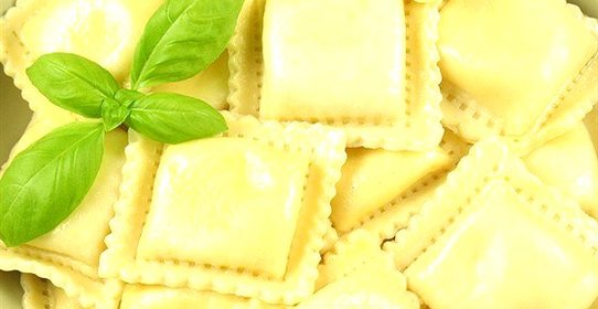 Пельмени с сыром и зеленью