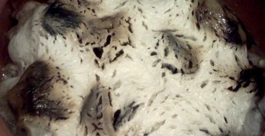 Свинина с черносливом в горшочке