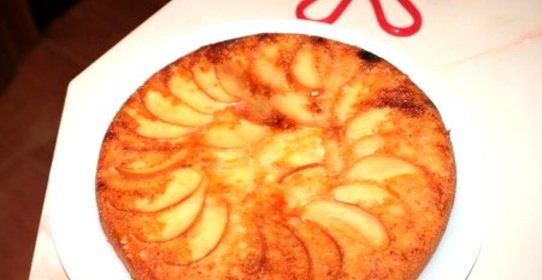 Шарлотка с творогом