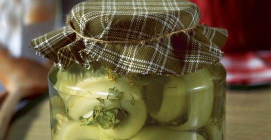 Рулетики из переросших огурцов