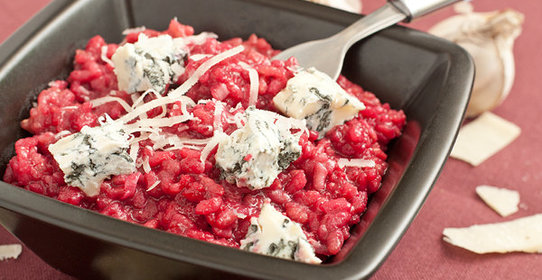 Ризотто со свёклой и горгонзолой