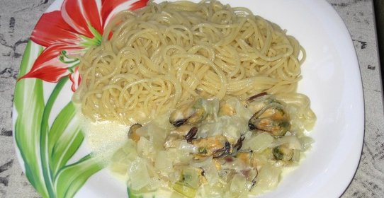 Мидии в сметане