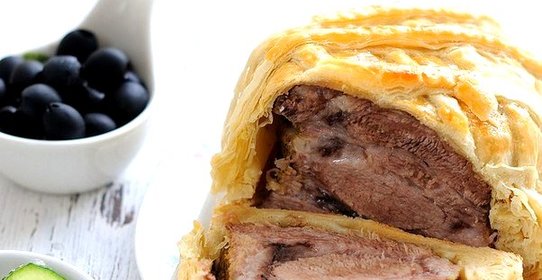 Буженина в тесте