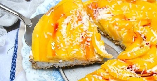 Кокосовый пирог с манго без выпекания