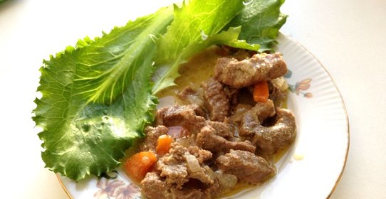 Гуляш из говядины в мультиварке