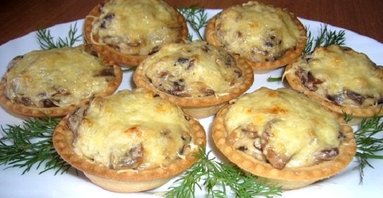 Тарталетки с мясом