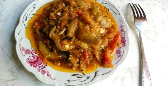 Соте из баклажанов с томатами