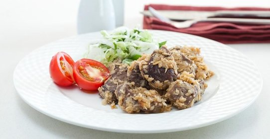 Мясо с капустным салатом