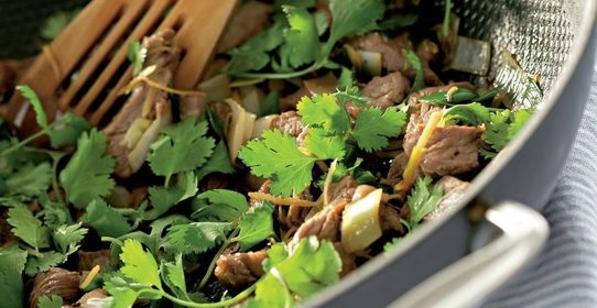 Говядина с имбирем и кунжутным маслом