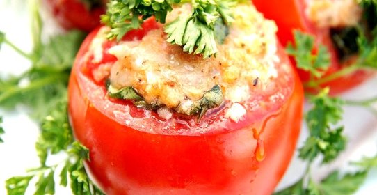 Помидоры, фаршированные курицей