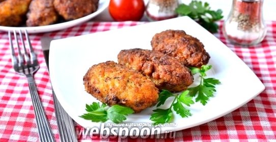 Котлеты из индюшиного фарша с морковью и панировочным сыром