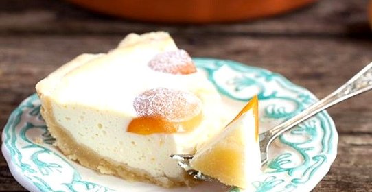 Творожный пирог с фруктами