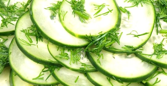 Салат из огурцов с укропом