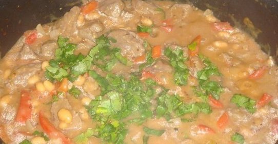 Говядина, тушеная с фасолью