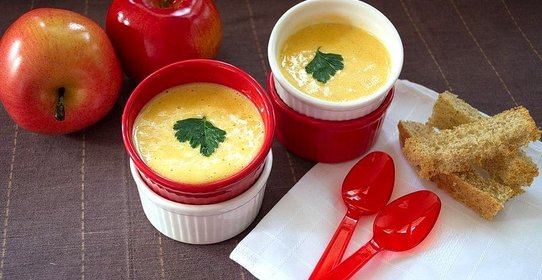 Болтунья на водяной бане с чесночными гренками