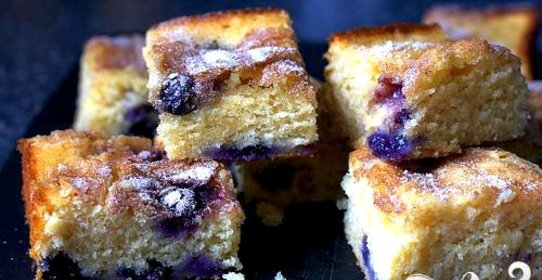 Вкусный черничный пирог с корицей