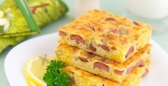 Ленивый пирог с сыром и сосисками