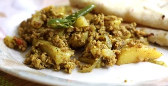 Фарш с картошкой на сковороде