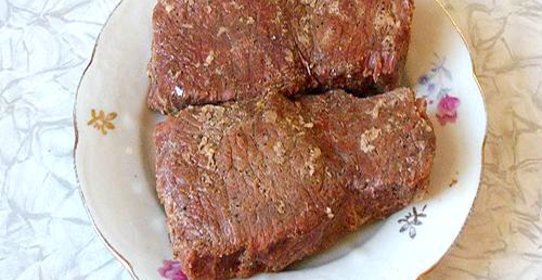 Говядина с чесноком для новогоднего стола