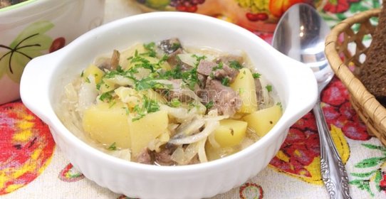 Мясо в горшочке с картошкой «Волшебный горшочек»