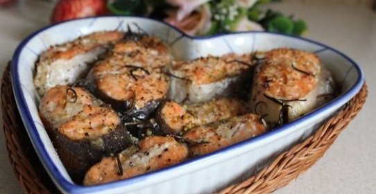 Форель запеченная с розмарином и апельсиновым перцем