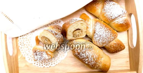 Рулетики с марципаном