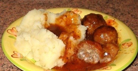 Тефтели с сырым рисом