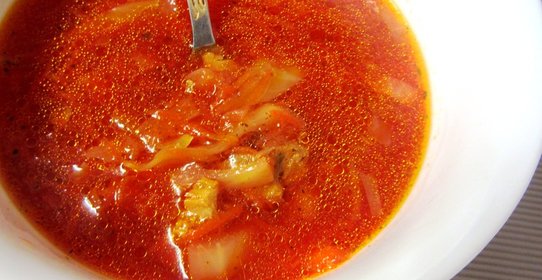 Борщ со сметаной и зеленью