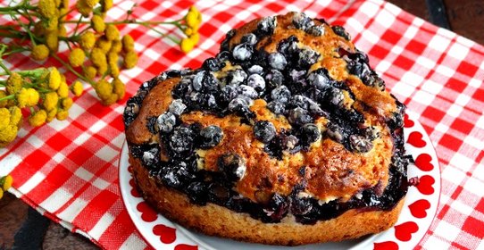 Пирог с голубикой
