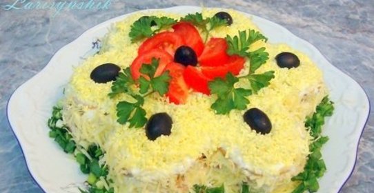 Салат-торт с крекерами