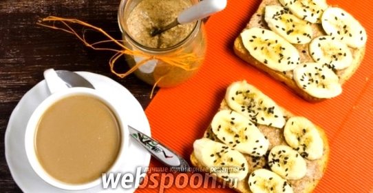 Тосты с миндальным маслом и бананом