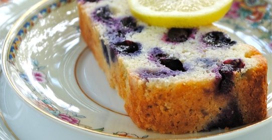 Сметанный пирог с черникой