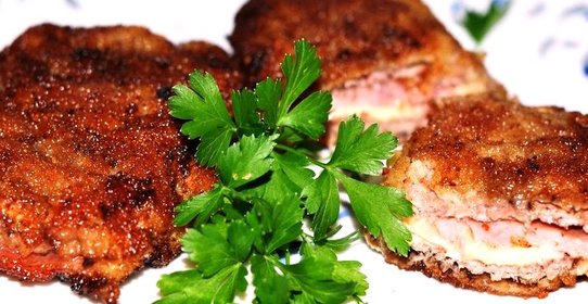 Свинина жареная с сыром