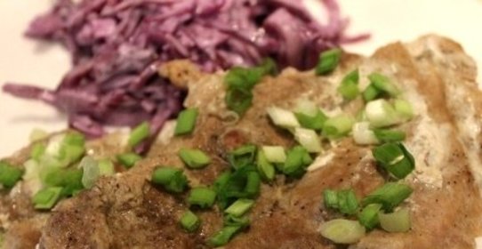 Свинина с соусом в мультиварке на пару