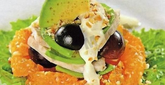 Салат из авокадо и курицы