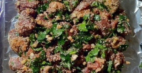 Салат с капустой и крабовыми палочками