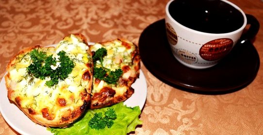 Горячие гренки с балыком