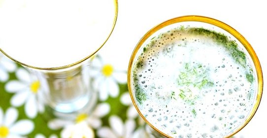 Айран с огурцами и зеленью