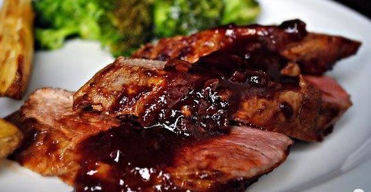 Свинина в гранатовой глазури