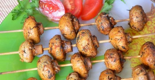 Шашлык из шампиньонов в духовке